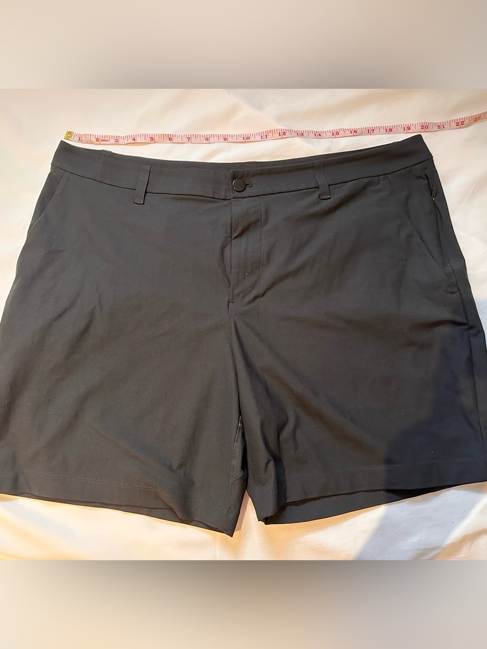 Lululemon Commission Classic Fit Shorts Men’s Black 7" Inseam Warpstreme